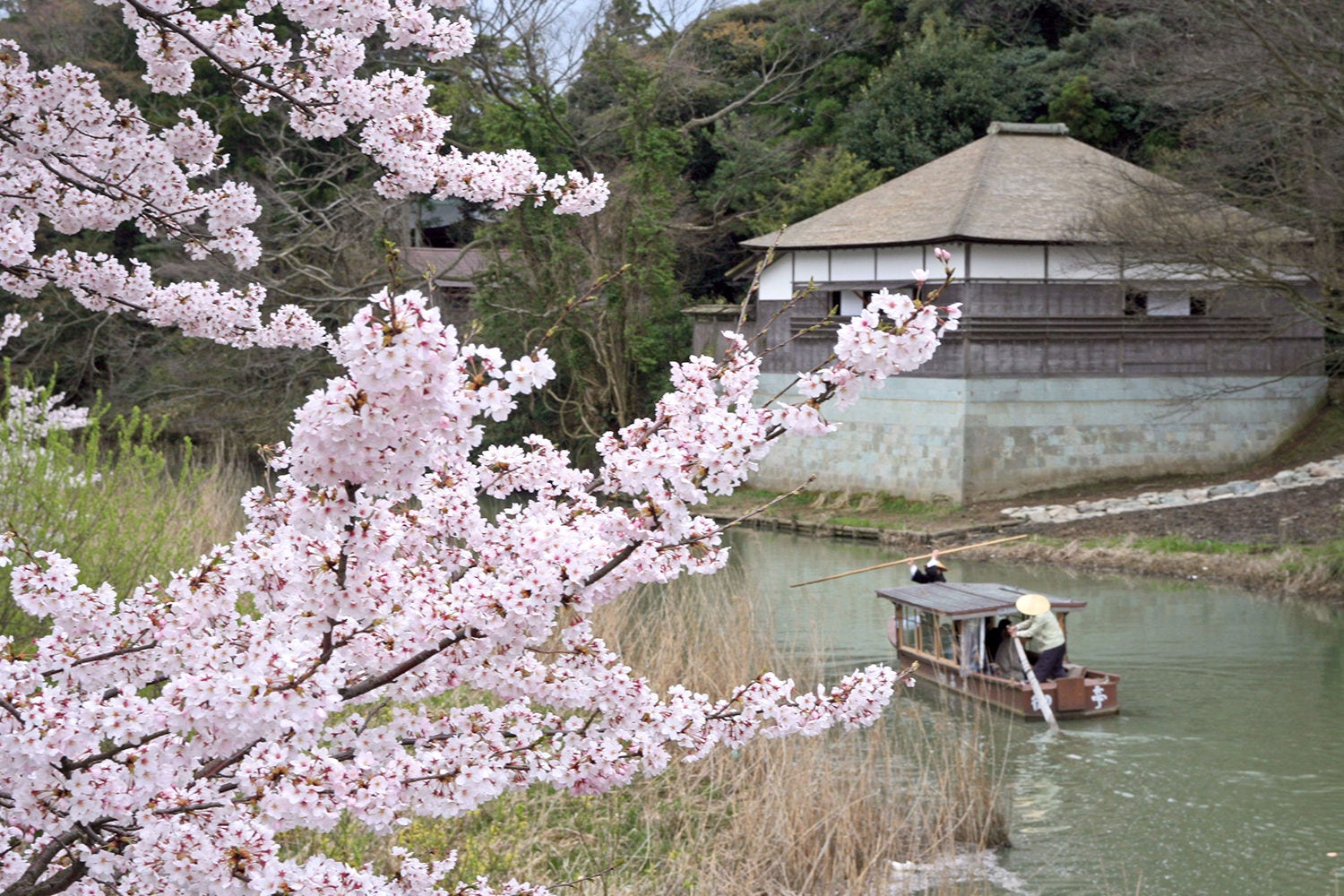 Japanese alt text: 長流亭