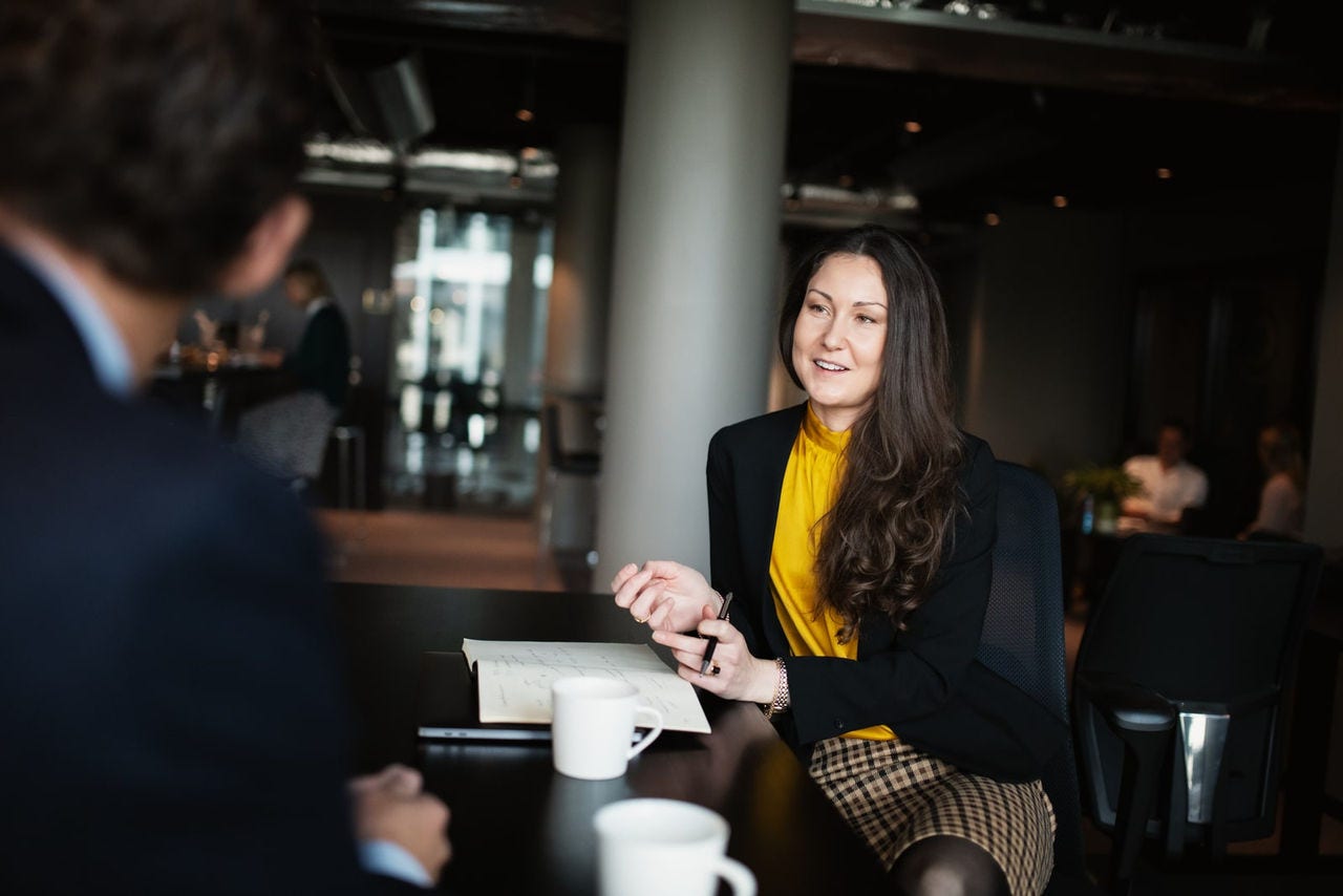 businesskvinne på kontor