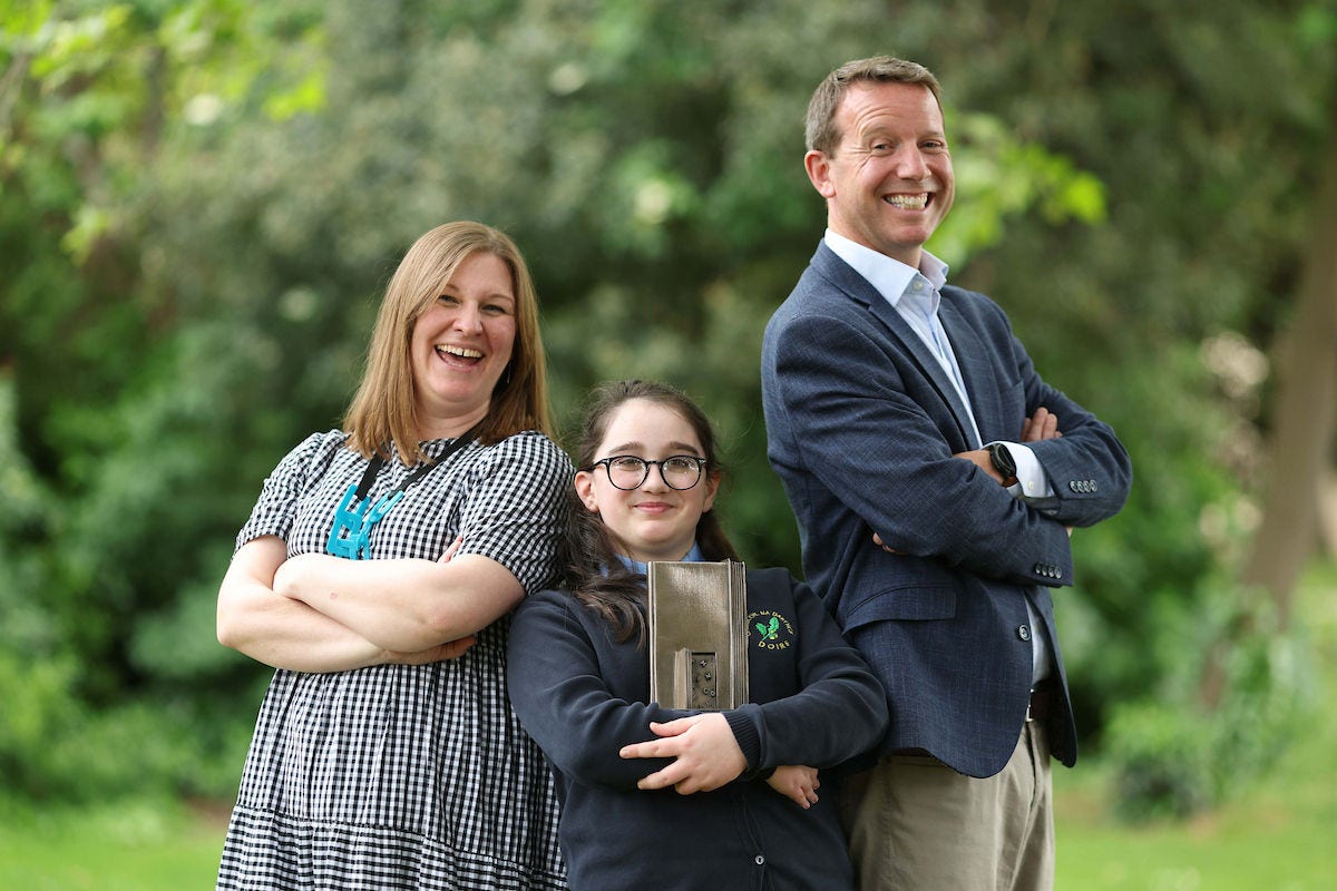 Children's Books Ireland Awards Reading Hero (l-r) Elaina Ryan, Caoilfhionn Carlin, Tom Woods