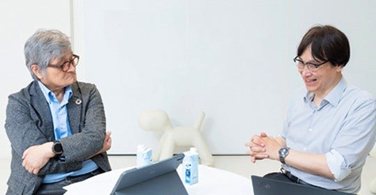 左から　名古屋商科大学・早稲田大学　根来氏、KPMG　室住