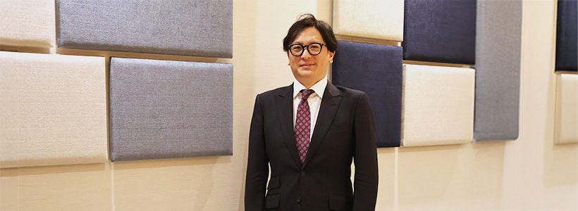 Japanese alt text: 商社変革を支える――AI活用で加速するクロスファンクション化