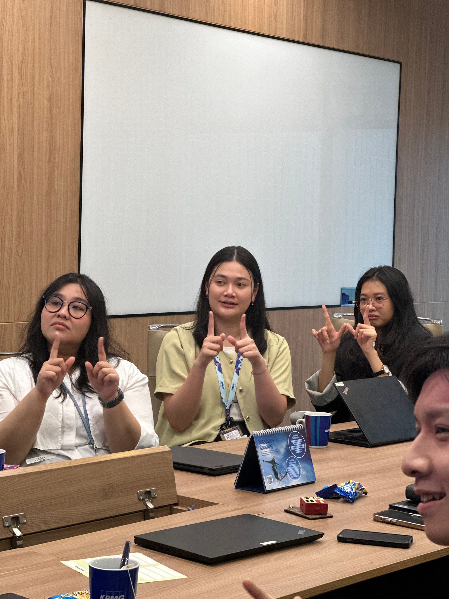 Sign language sips 3