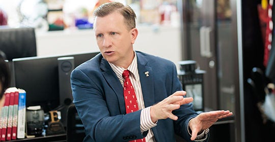 Japanese alt text: テンプル大学日本校学長　ウィルソン氏