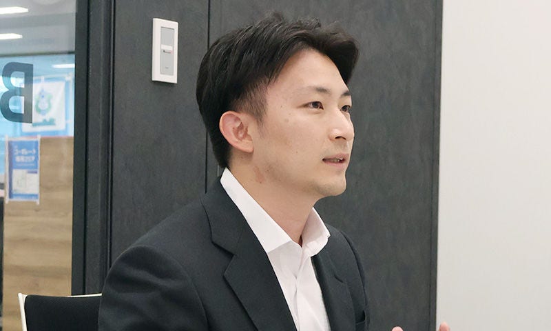 Japanese alt text: KPMG　鈴木