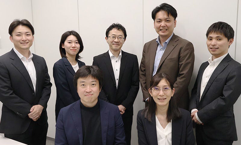 Japanese alt text: 左上、KPMG　鈴木、矢萩、旭、中川、松本　左下、KPMG　渡邊、木村